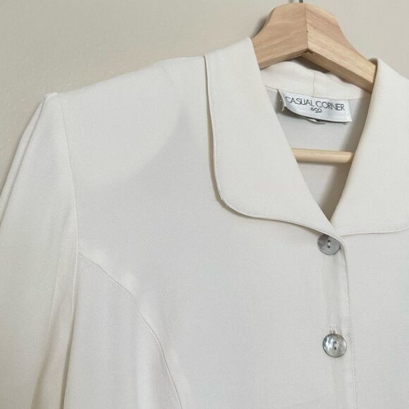 Vintage White Minimalist Button Front Neutral Short Sleeved Blouse Shirt - Picture 6 of 6